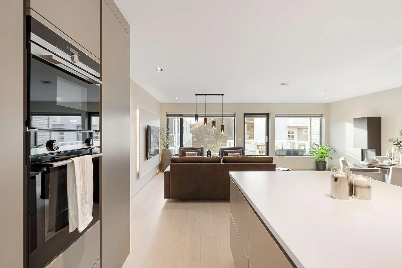 Home Window Tinting: Privacy, Energy, Comfort